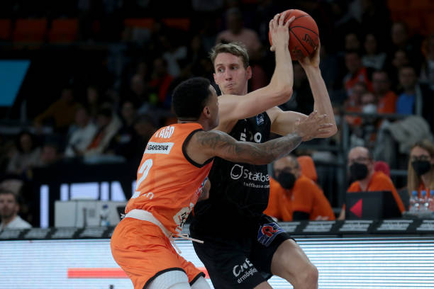 长空间并存 长空间并存