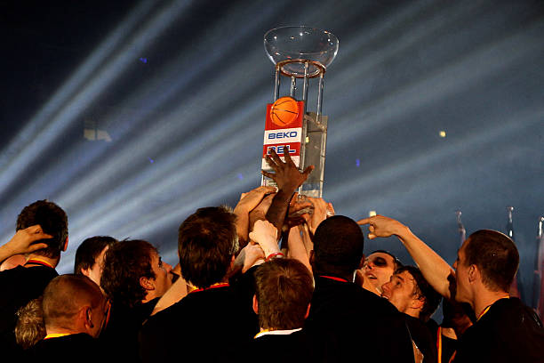 边路快速突 边路快速突